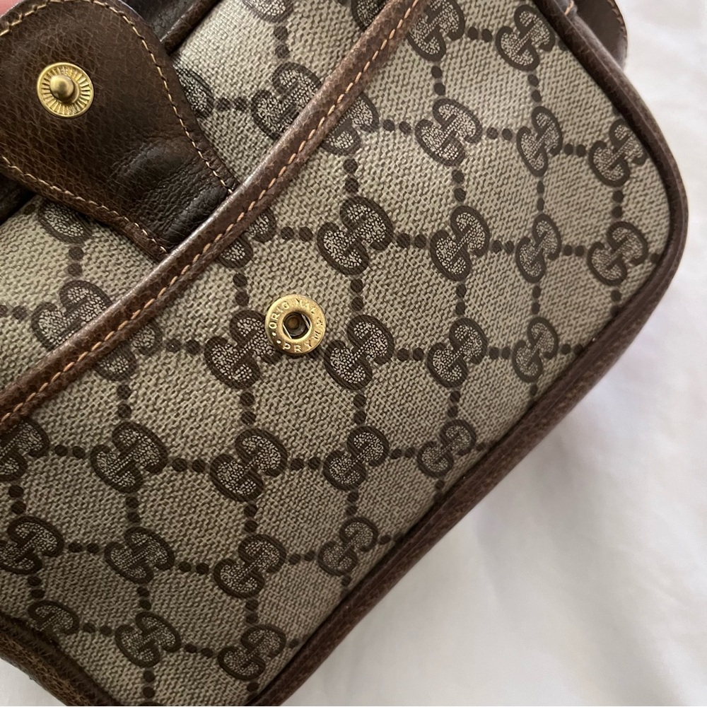 Vintage Gucci Sling Bag Classic Sherryline Monogram Preowned - Picture 8 of 11